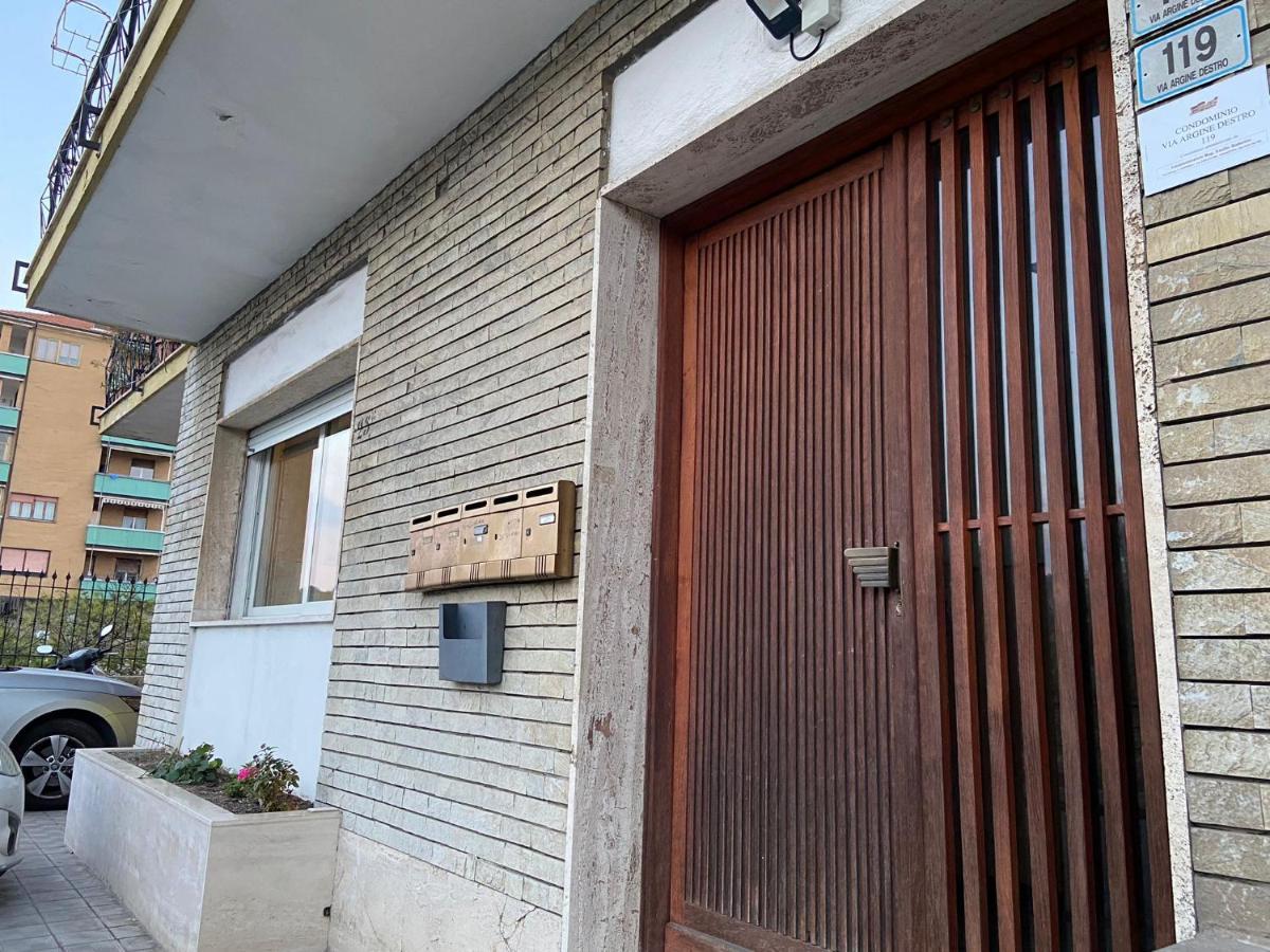 Right Bank House Villa Imperia Exterior foto