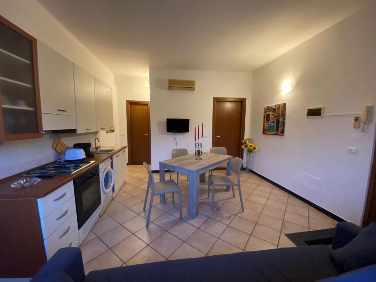 Right Bank House Villa Imperia Exterior foto
