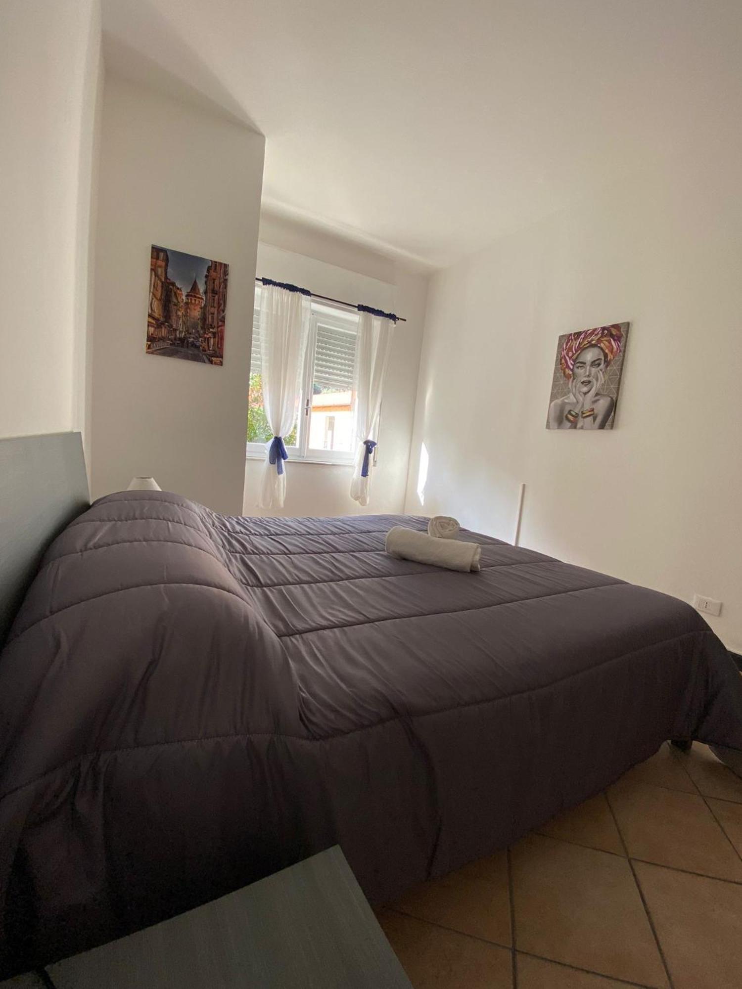 Right Bank House Villa Imperia Exterior foto